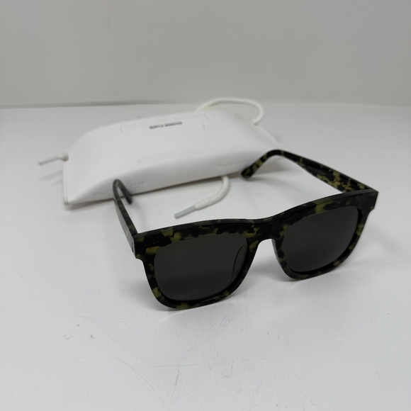 Gentle Monster Pulp Fiction Green Black Tortoise Shell Black Lenses Sunglasses - Picture 1 of 7